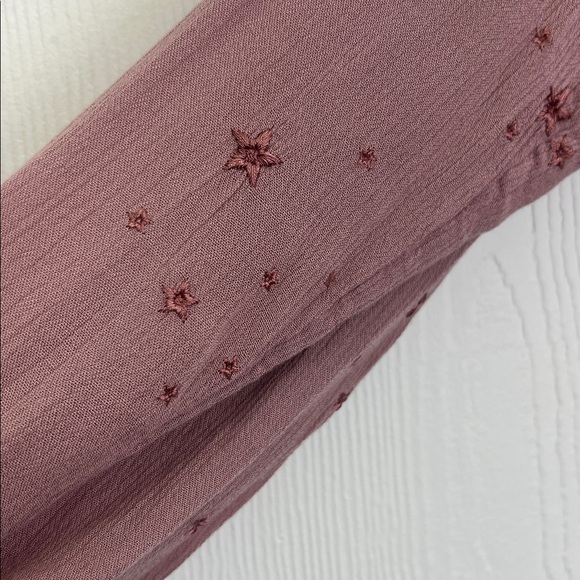 Free People - Kelsey Mauve Star Embroidered Button Down Lightweight Blouse Small - Picture 6 of 13